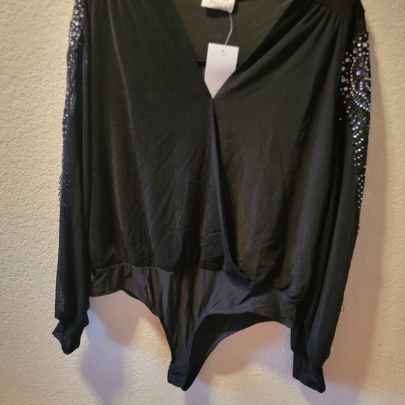 Elegant Black Long Sleeve Bodysuit - Picture 1 of 5